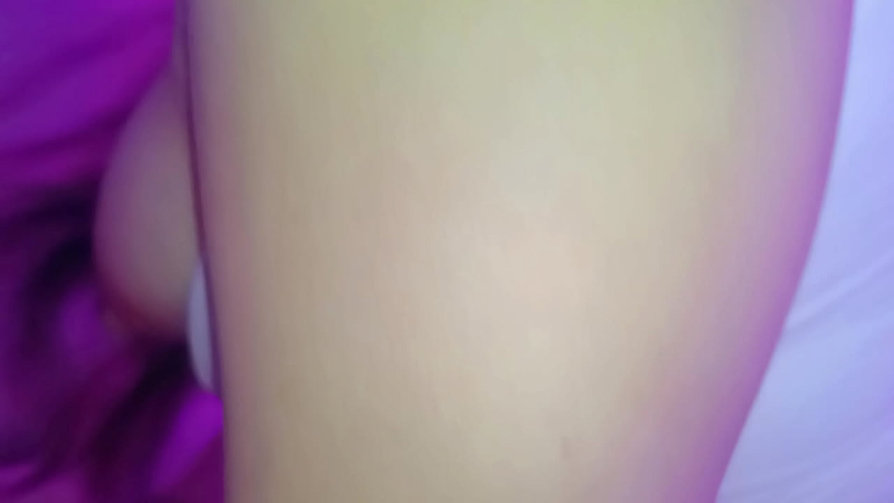 La Camarera De Este Bar Se Deja Follar Sin Protecci&oacute;n Le Encantan Los Extranjeros Esposa Puta Latina En New York Usa 3