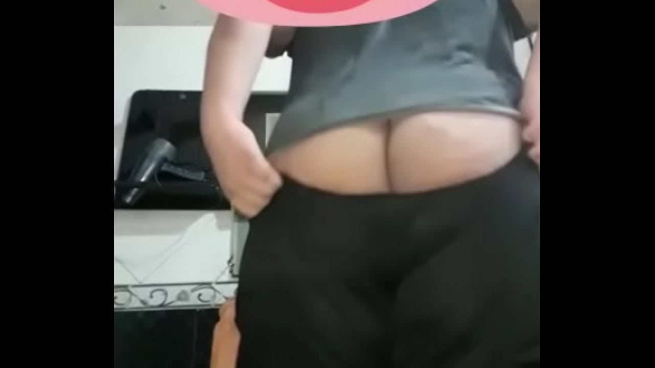 Nalgon caliente buscando verga