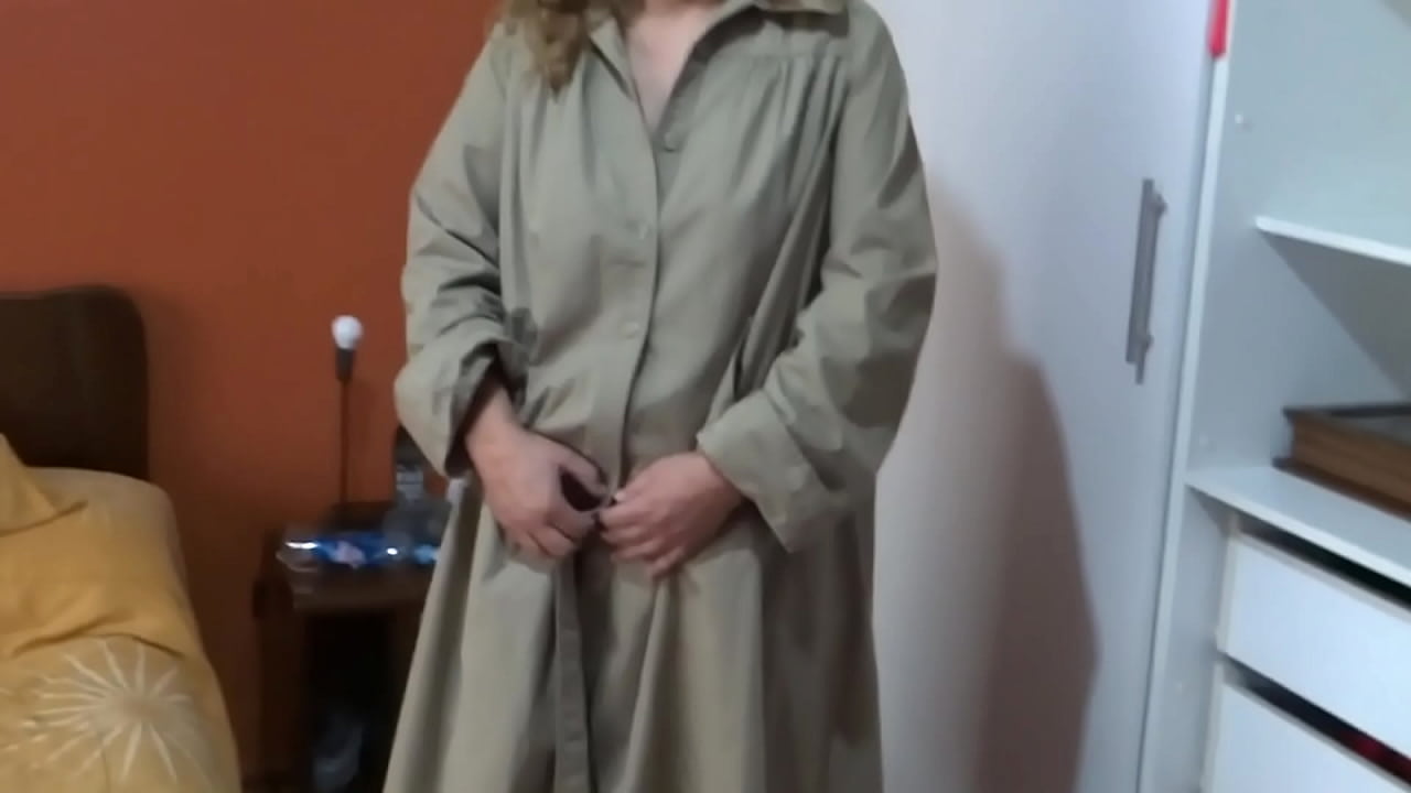 I love showing off and making cocks hard, look how I went to work, the beautiful stepmother shows