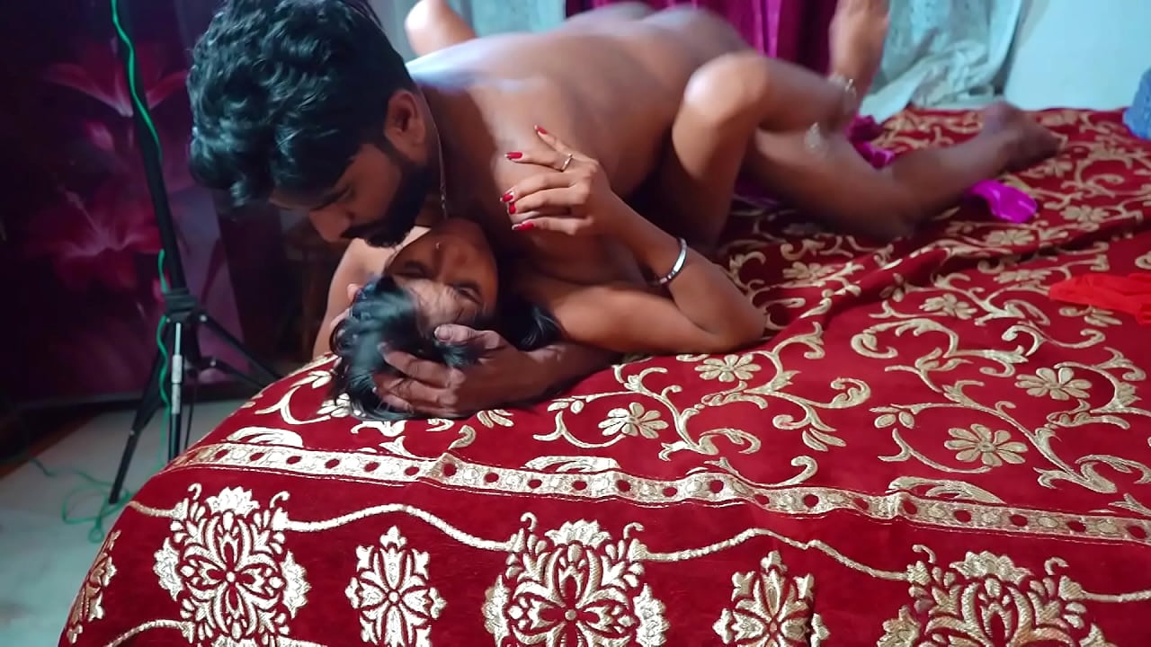 Indian hot wife enjoyed her suhagrat night with her horny husband