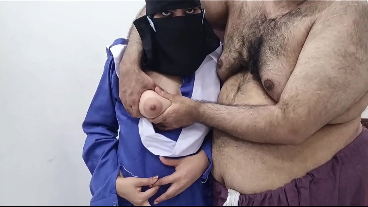 Pakistani School Girl In Hijaab Having Pussy And Ass Closeup Examination