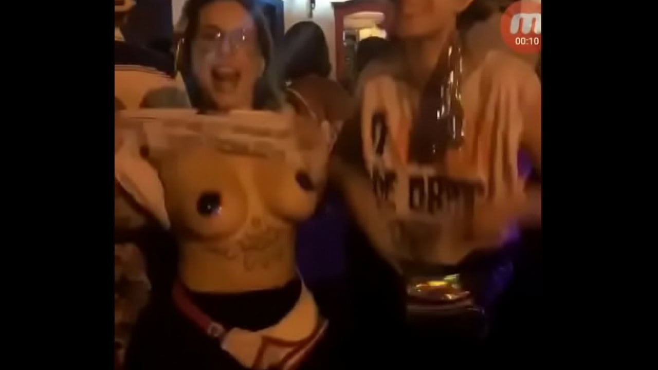 Pathy dos Reis e seus peitos