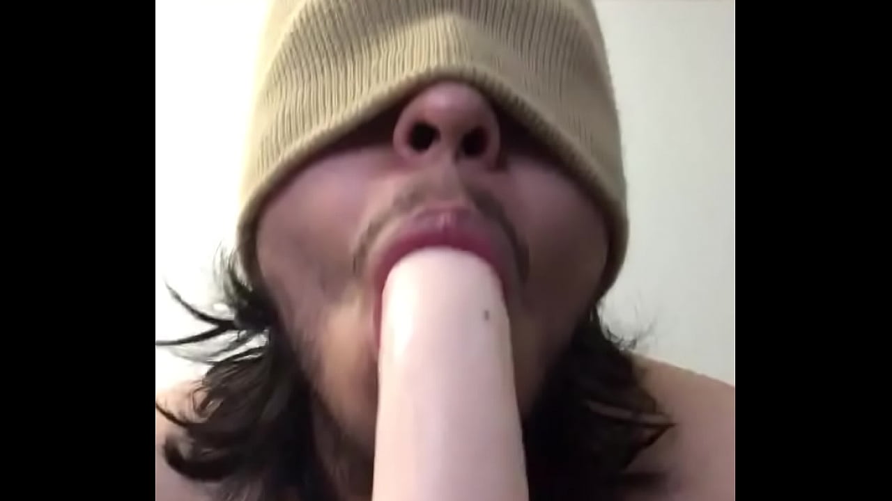 Dl slut sucking on 8in dildo