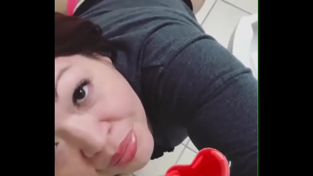 Cu&ntilde;ada muy caliente manda video