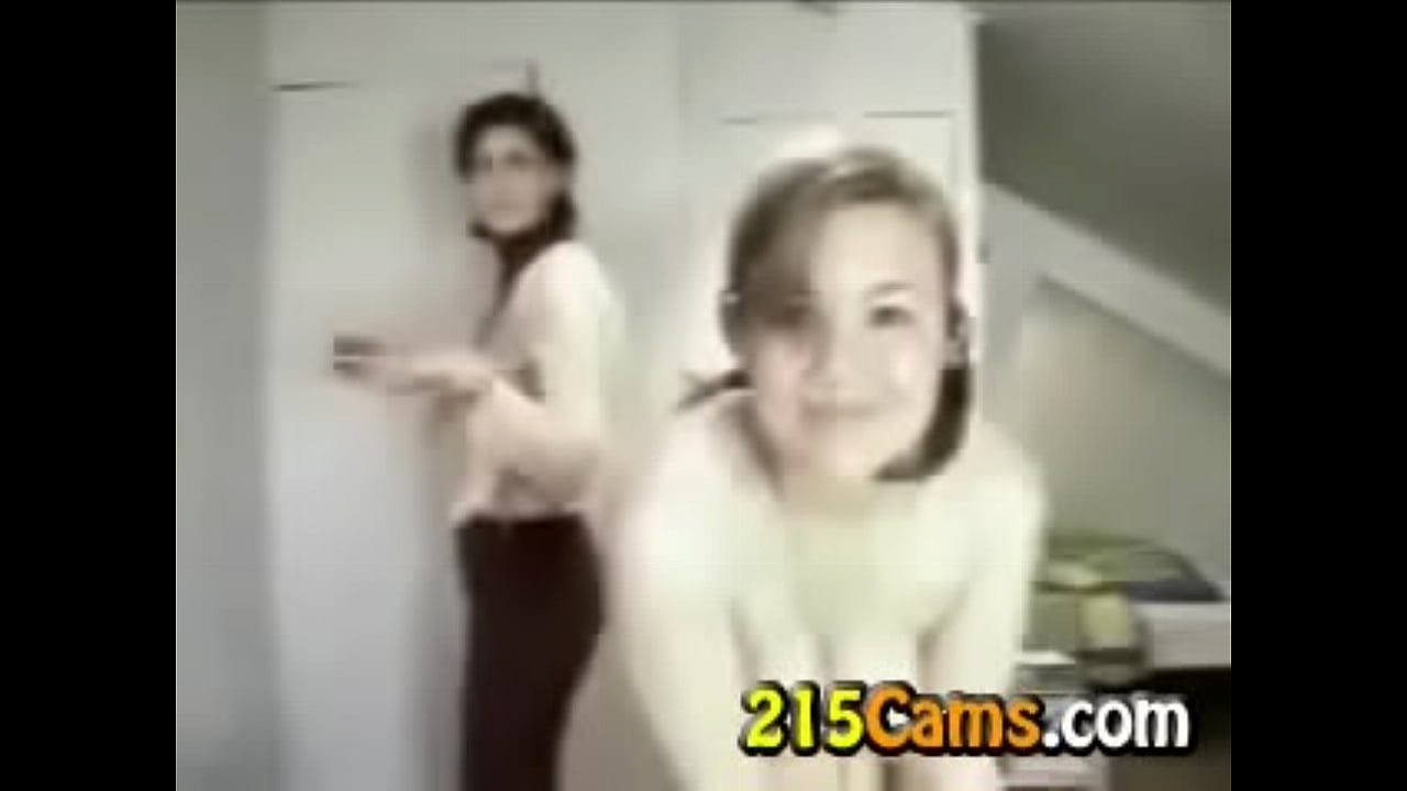 Stepmom Caught Stepdaughter Stripping Porn Dildo