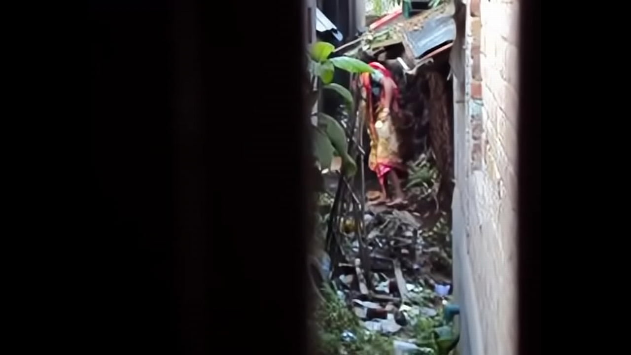 Desi Pee and Piss3.AVI