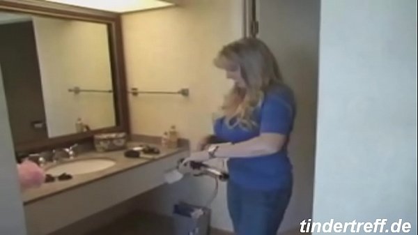 Mutter mit dicken Titten will blasen - Finde mich auf Tindertreff