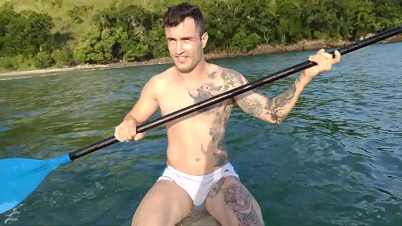 De Sunga Branca #2  Remando de Stand'up em Caraguatatuba