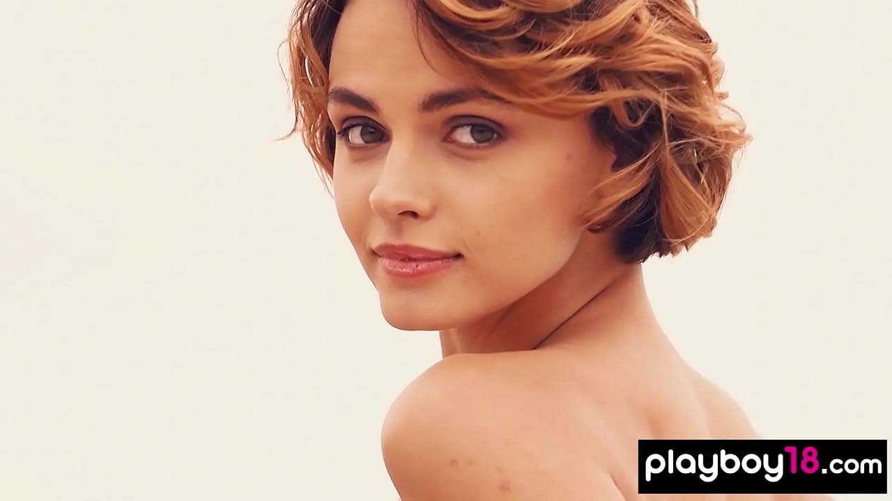 Skinny brunette teen introduces her natural shapes