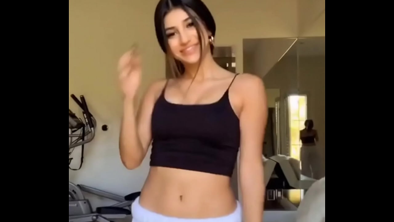 Big ass teen dancing