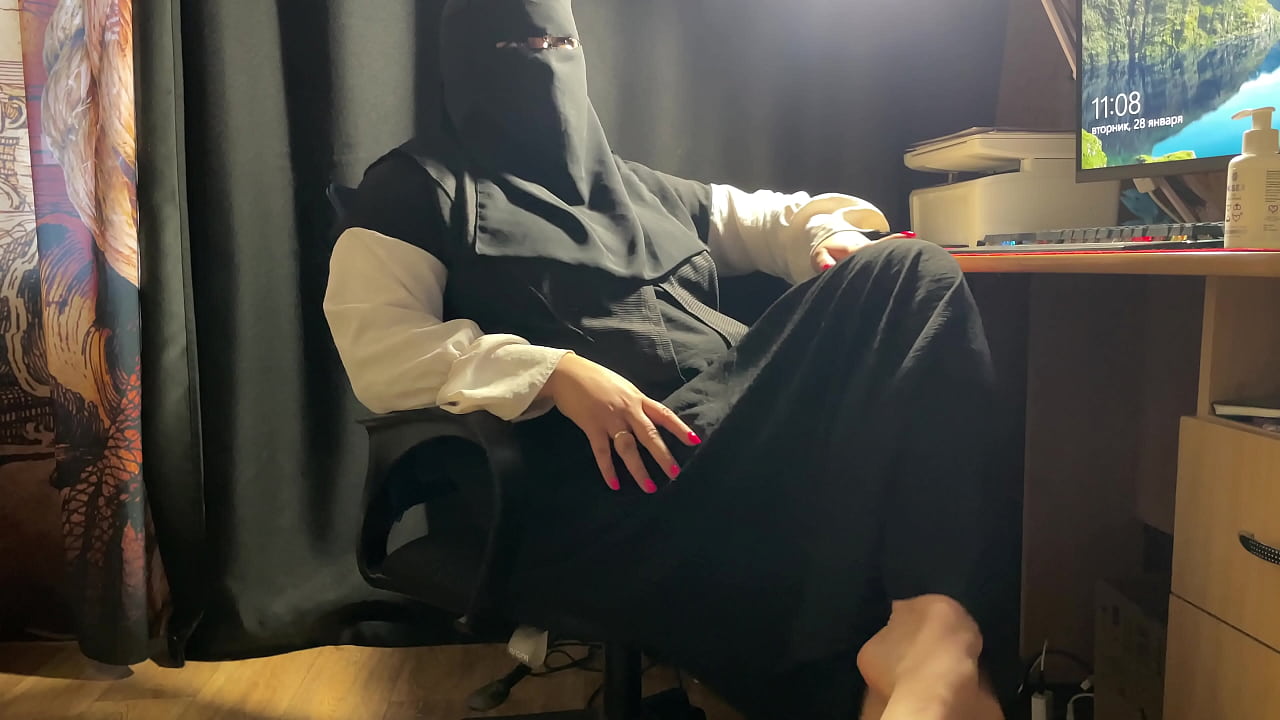 Friend's Arab wife immediately agreed to fuck