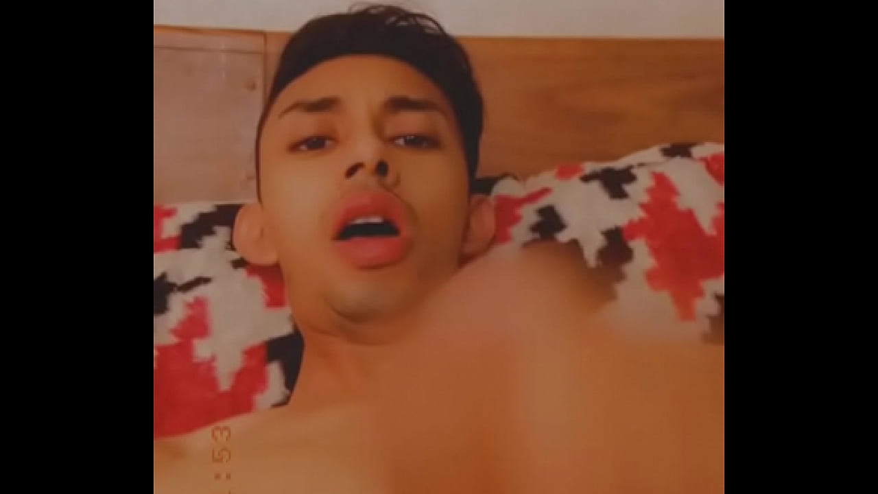 Un ma&ntilde;anero para relajarse quien lo acompa&ntilde;a