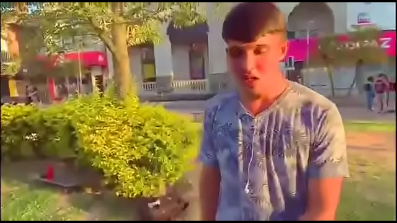 Merlo se coge a todos los de la Plaza Vera