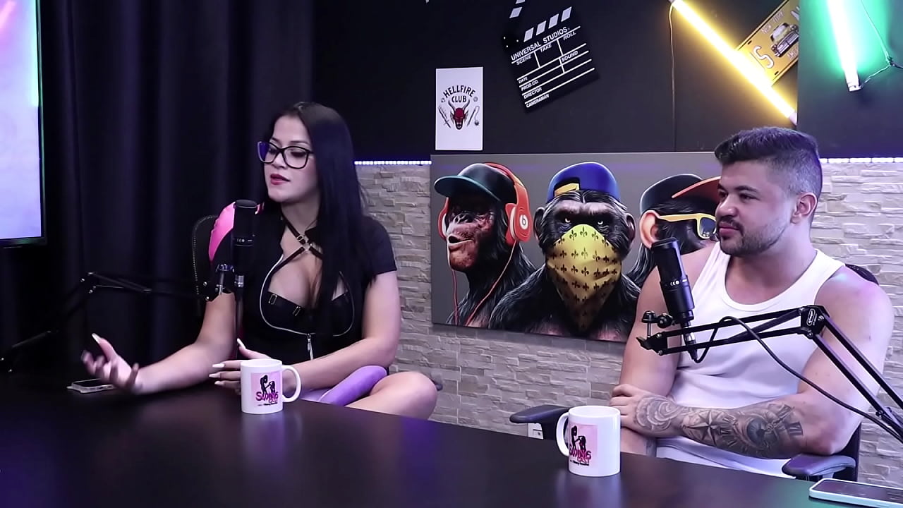 Foi gravar com uma menina, mas ama chupar, e sobre o preconceito em suas tatuagens... - Emy Tatuada