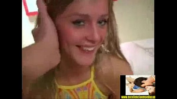 loirinha puta com vergonha