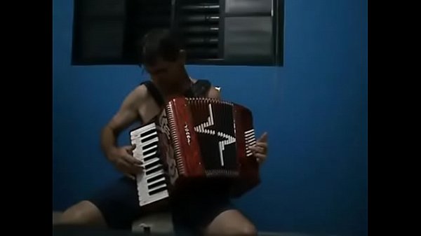 Gilmar aloprando na gaita v&eacute;ia