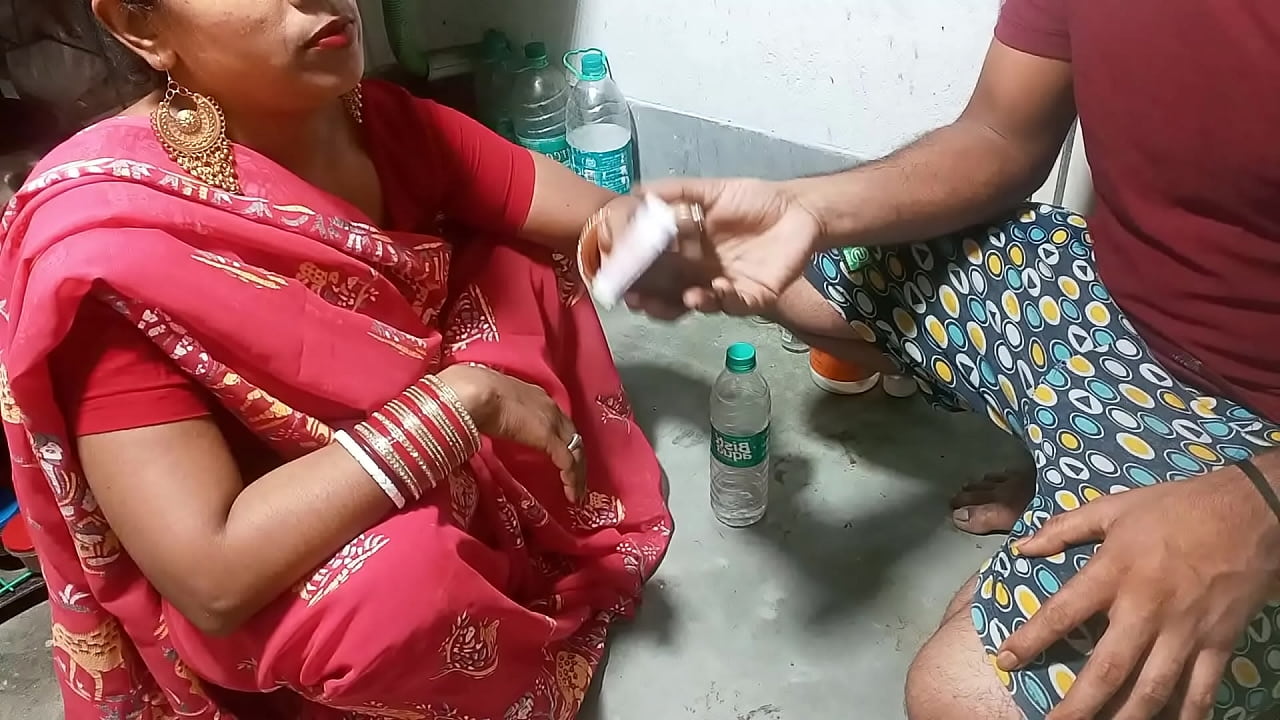 Ever best XXX fucking roshni bhabhi In Kitchen In Clear Hindi Voice