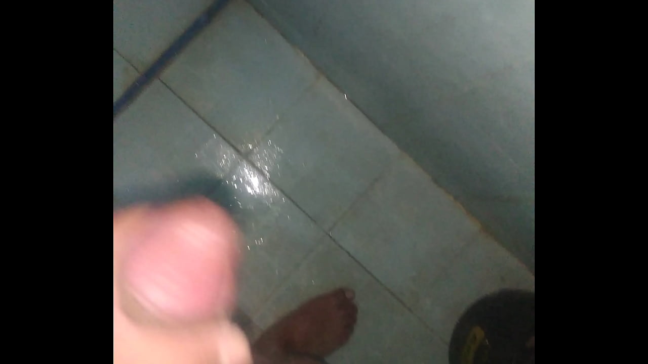 Duchando me con la verga dura