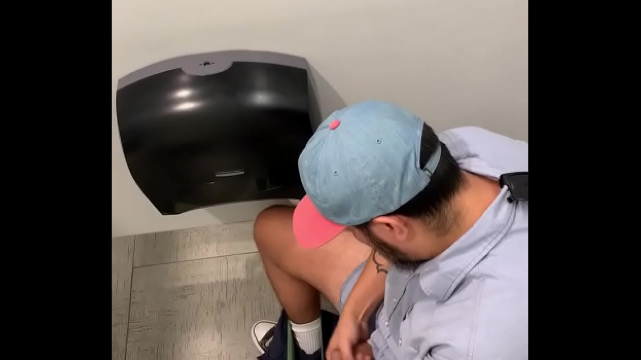 Espiando ba&ntilde;os