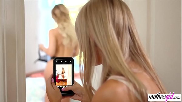 Naked selfies and a hot blonde MILF stepmom