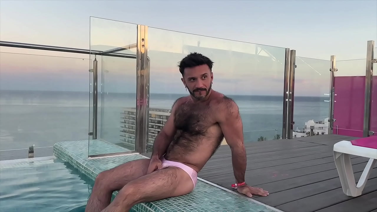 Sweat sulfurous fuck between hairy guys