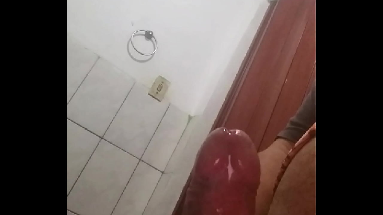 Batendo uma bem gostosa at&eacute;  gozar