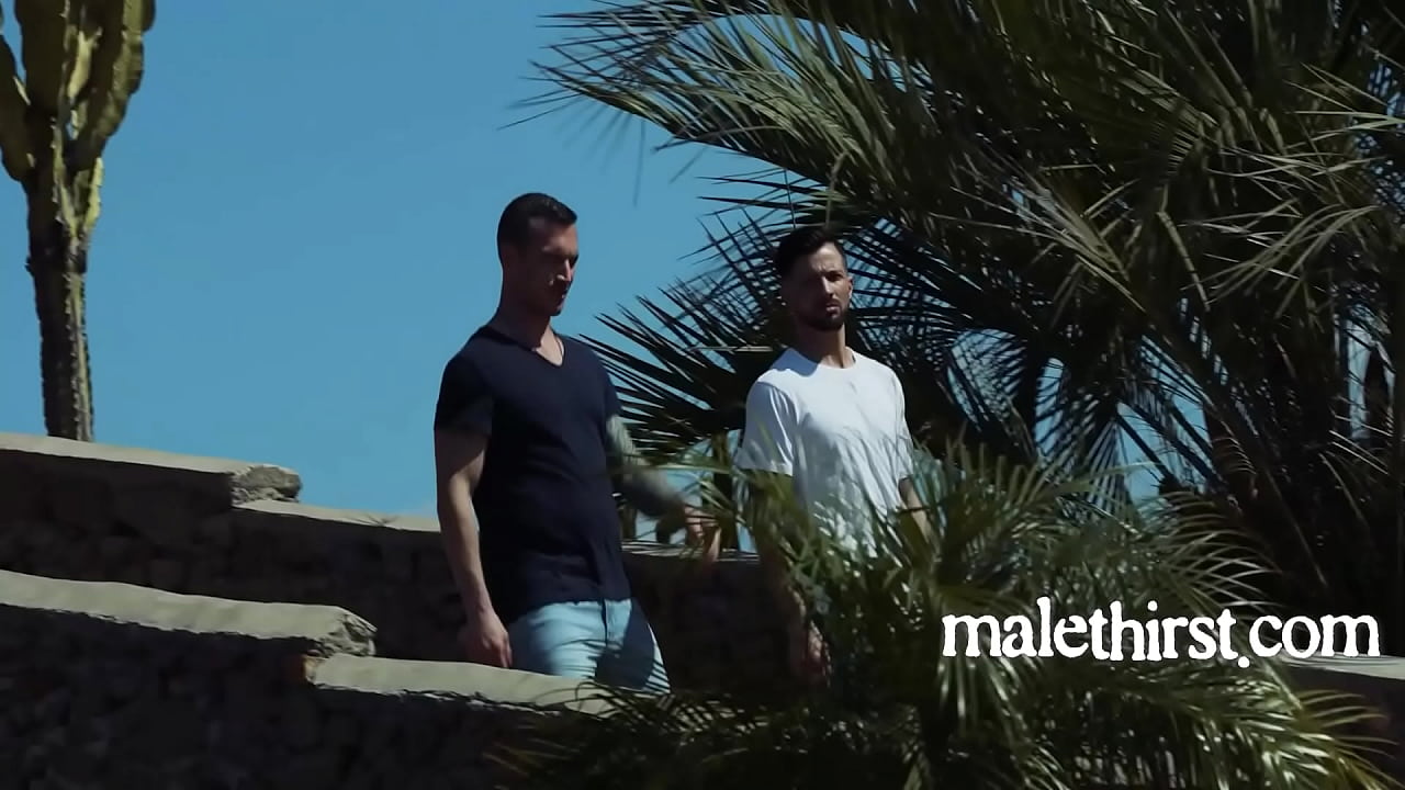 Thick Dick Stud Fucks Him.. But Has Other Motives - Casey Everett, Derek Kage