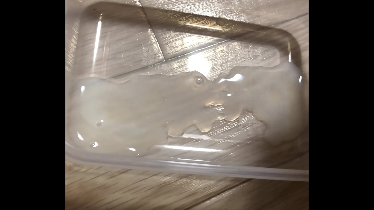 cumshot to plastic tray