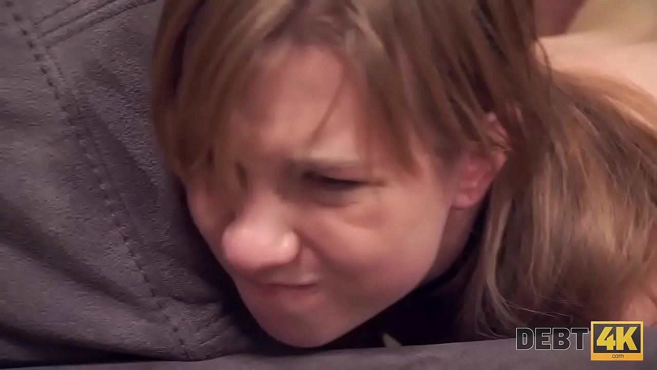 Debt4k. In pursuit of new iPhone and MacBook unemployed chick took out a loan