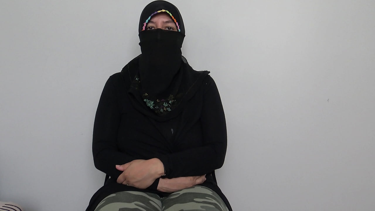 Big Tits Arab Milf Works As A Prostitute In New York City