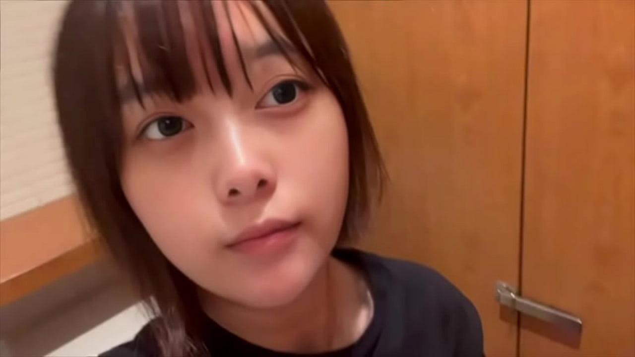 【ト◯レでオナニー】隣にト◯レしてる人がいたけど、それがまた興奮して一人オナニーでイキまくりました&hellip;