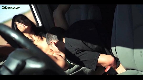 Sensual babe gives blowjob to naughty driver