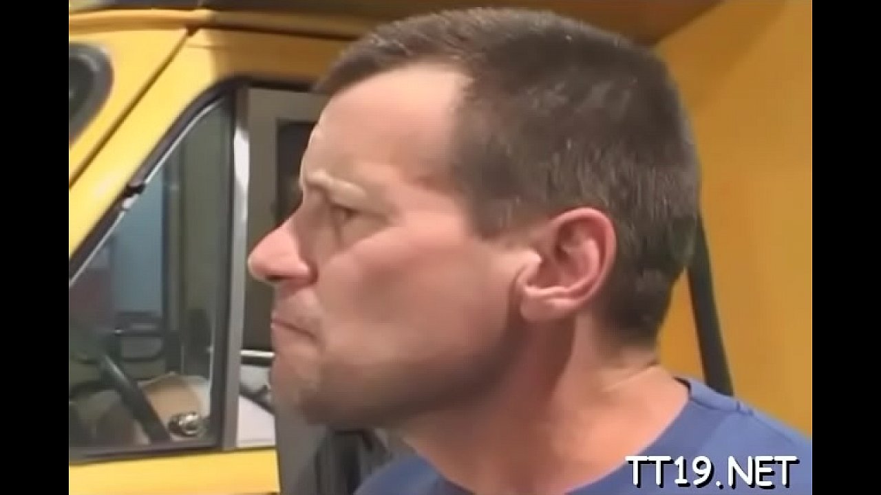 Overwhelming floosy Kayla Marie enjoys sex with stranger