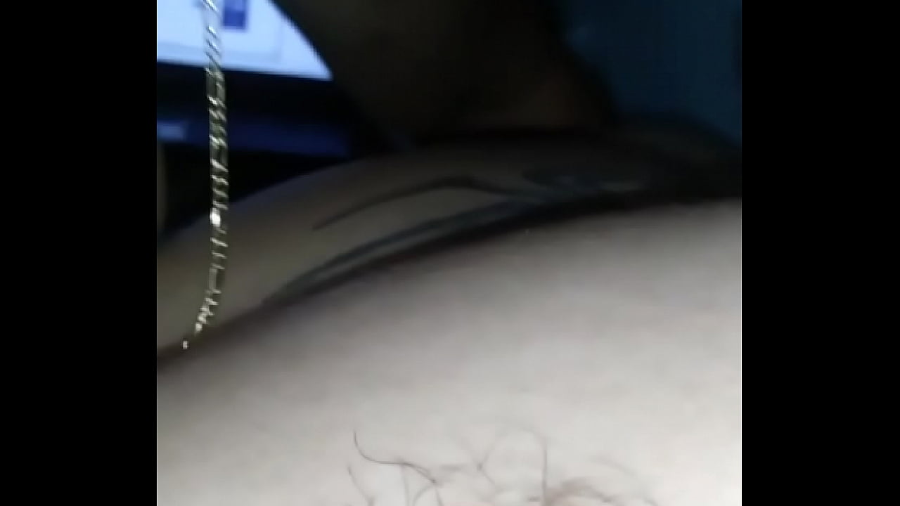 She gives me head and records