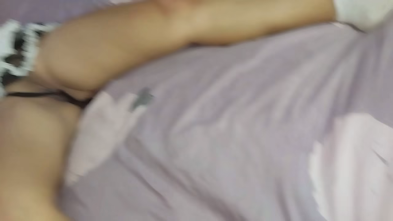 Me follo bien rico a la domestica luego de que mi mujer sale de casa,  convierto a la domestica en mi putita