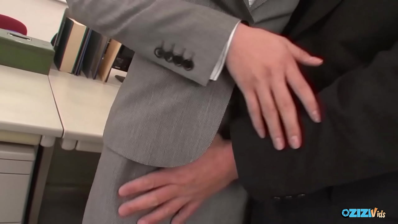 An office day is always suitable for engaging in oral sex, since it is very acceptable