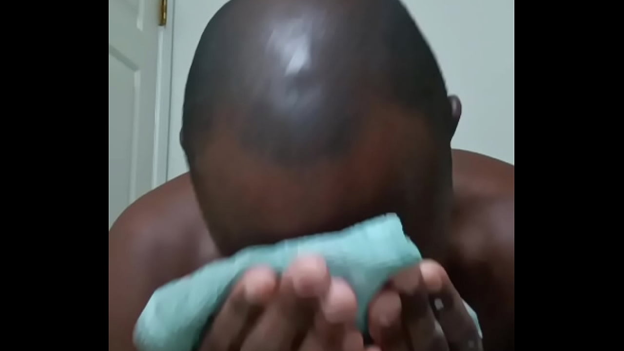 Cleaning stretching and massaging my face while listening to different remixes of the song they go both wayz for free to choose which ones I like the most, you can feel free to join in 1