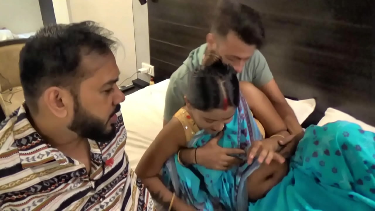 Indian friends seduce their beautiful maid, made a hardcore desi threesome fucking video