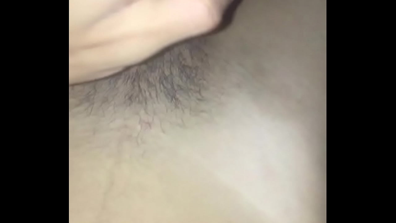 Magrinho mostrando a rola gostosa