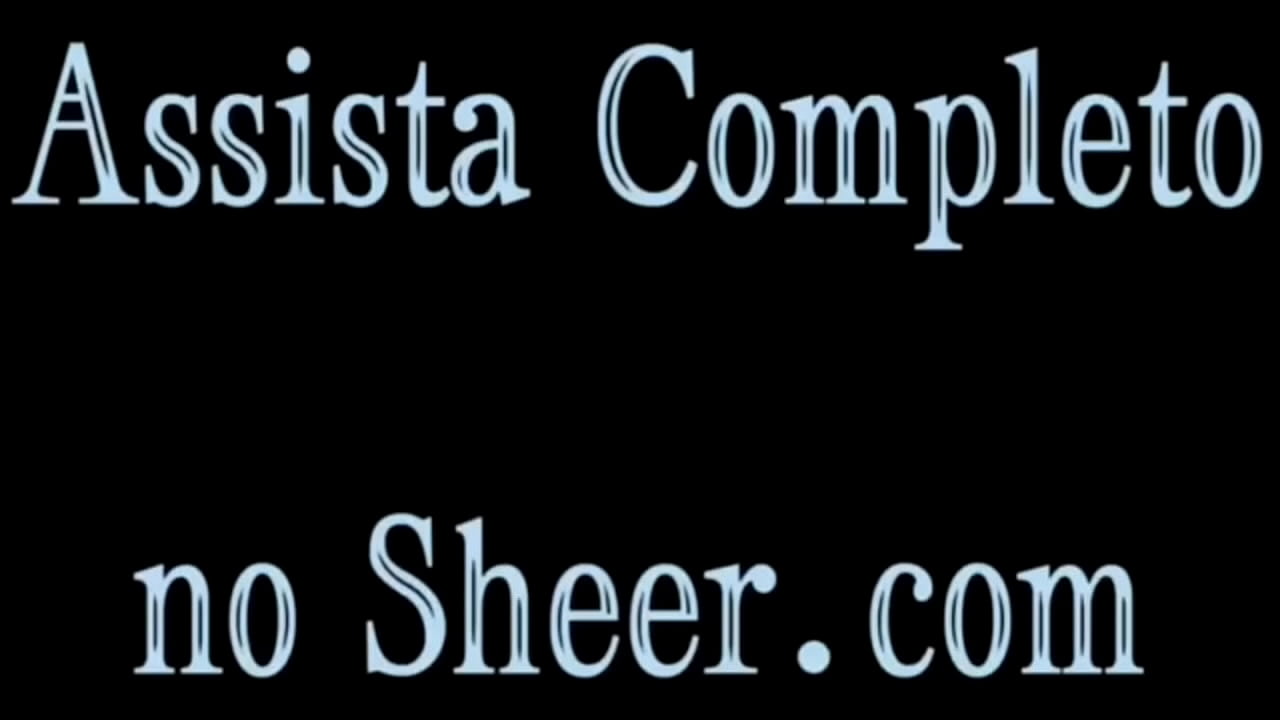 Gozando na buceta peluda