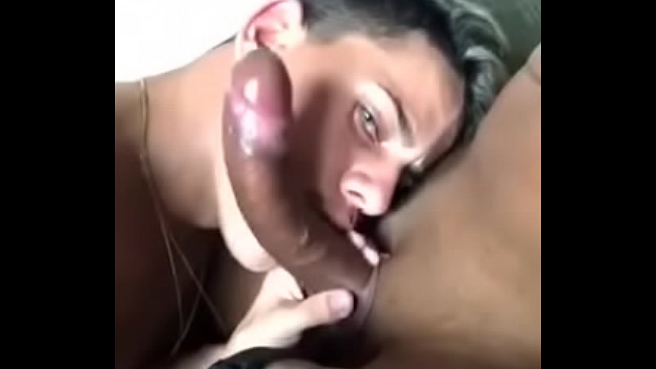 Fudendo um novinho guloso Puto