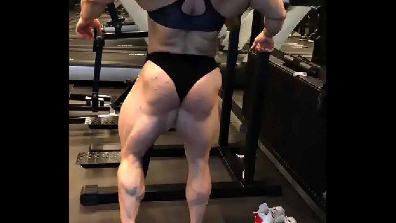 Huge female muscles