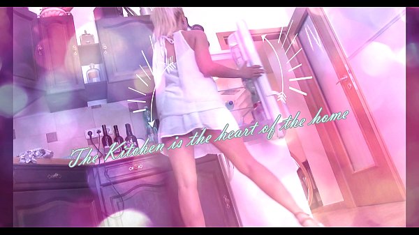 Big Tits Blonde&acute;s Unbelievably Super Sexy Body and Ass moves in the kitchen Ass Shake Super Clip