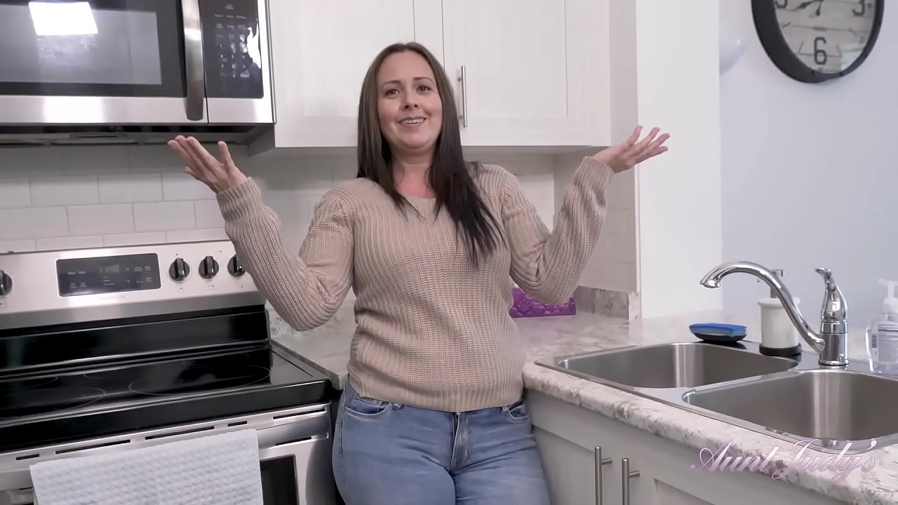 Busty Big Ass MILF Brandii Banks rubs her Hairy Pussy and Sucks You Off