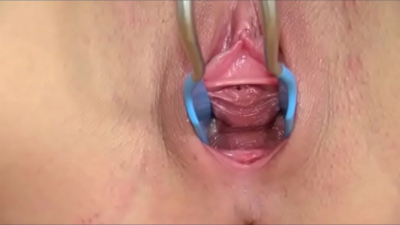 Babe from Czech republic trying gyno toy