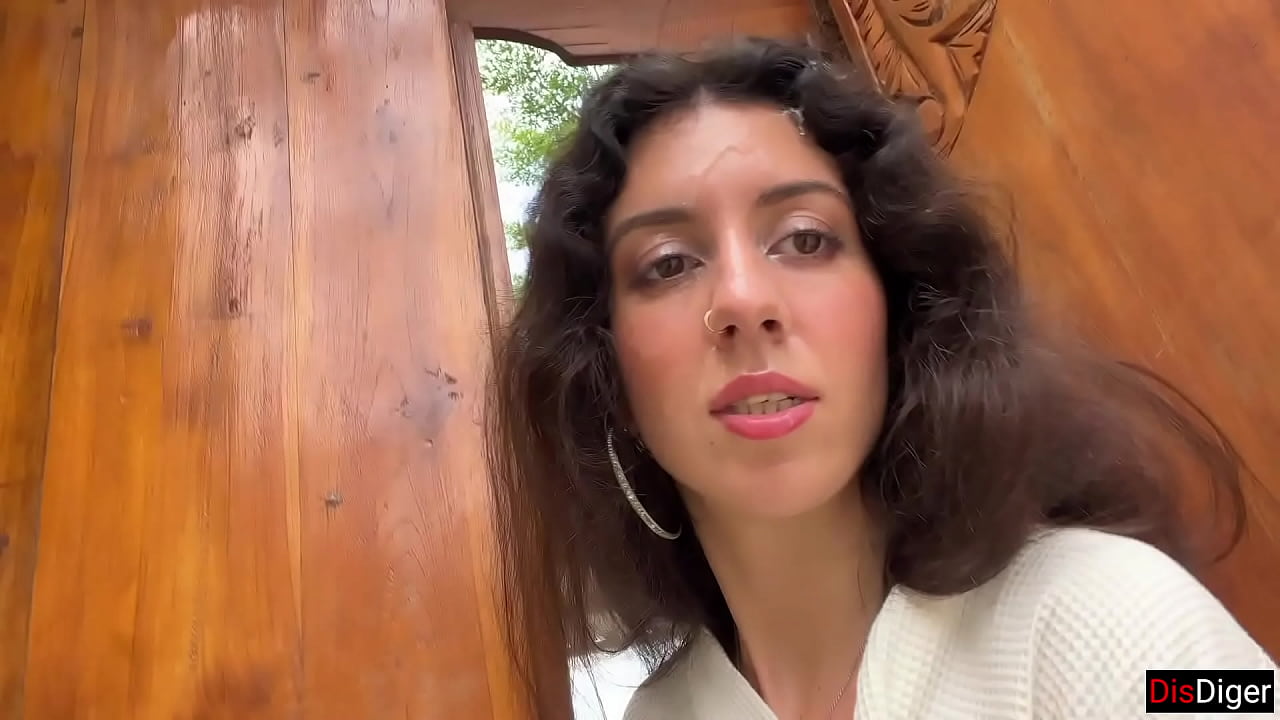 Housewife paid repairman with her pussy and went for a walk with his cum on her face in the streets - Cumwalk