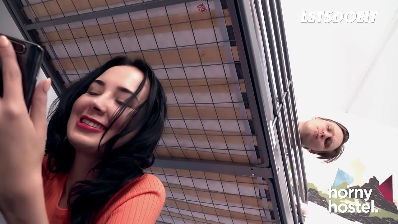 Lovely Slut Freya Dee Needs Deep Pussy Fuck In Her Vacation - HORNY HOSTEL