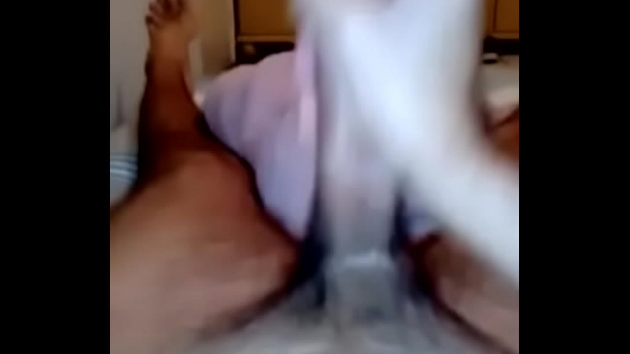 puto do trabalho queria fazer video chamada, fui e gozei pra ele ficar na vontade