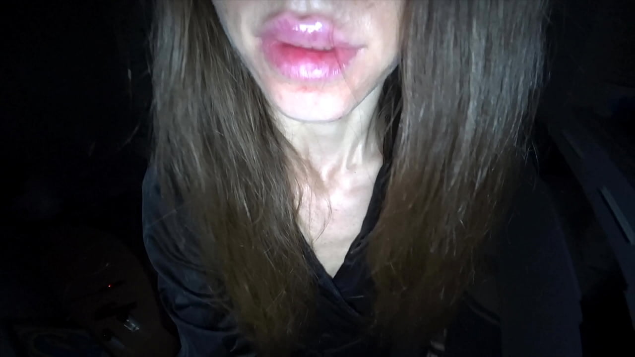 Жена развлекается с другим, пока ее муж отдыхает.  Жесткий анал 4К