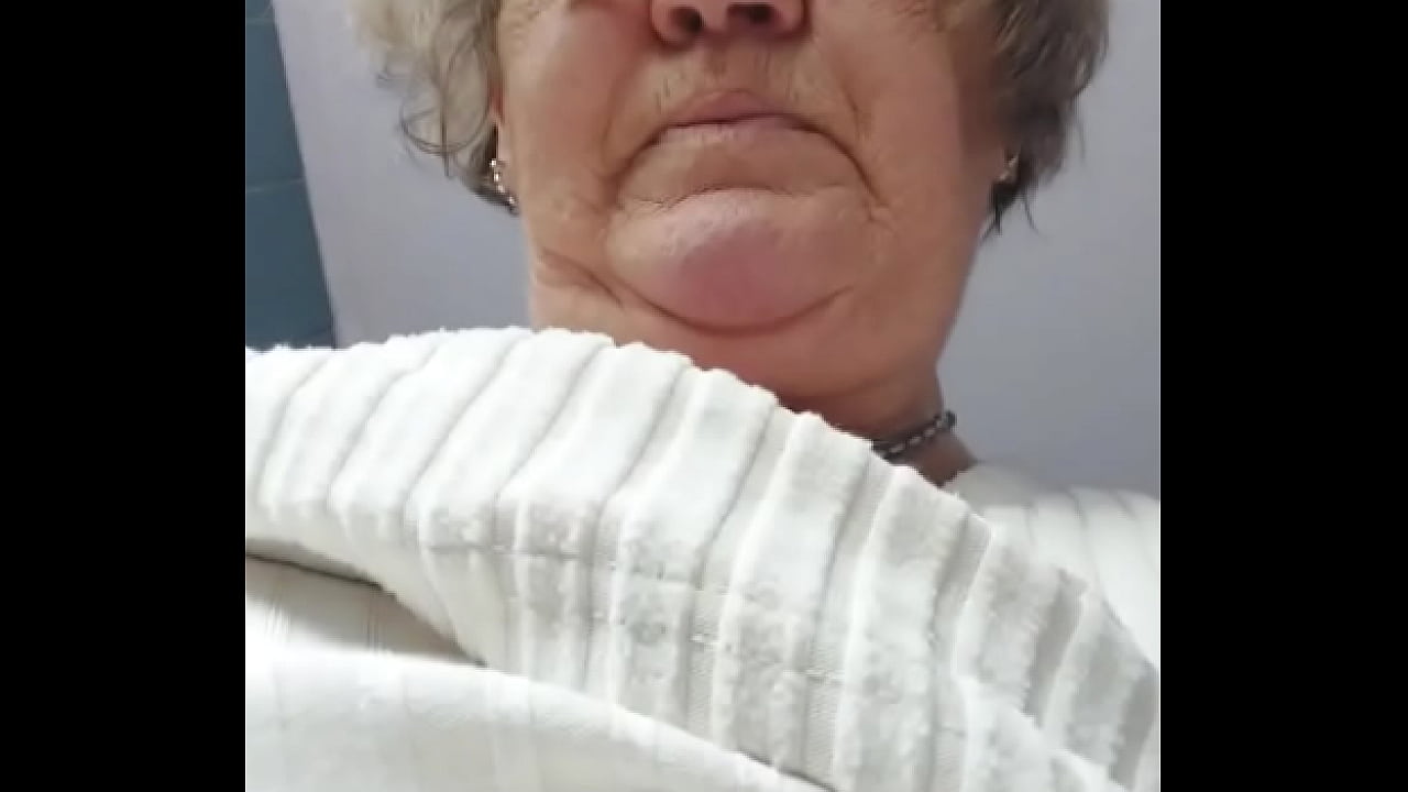 Granny hairy pussy pees